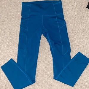 LULULEMON BLUE LEGGINGS